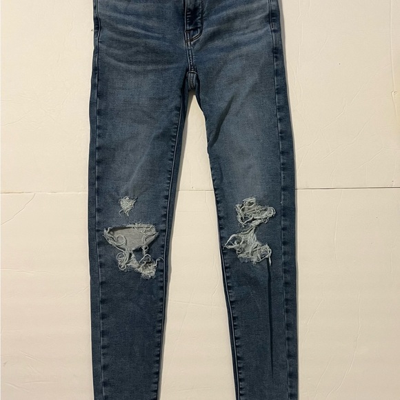 American Eagle Next Level Stretch Distressed Jeans Size 0 Blue Denim Women - Picture 2 of 12